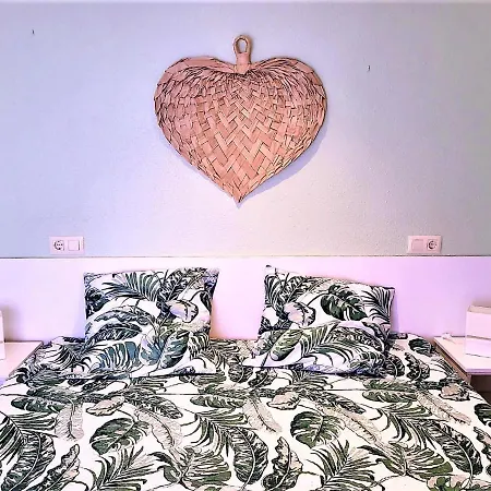 Apto En 2ª Linea De Playa Con Terraza, Wifi Y Parking Comunitario En Santa Margarita, - Es-258-67 Roses